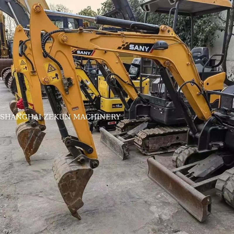 10.3KW Sany SY16C 1.6Ton mini escavatore con gomma e pompa idraulica originale