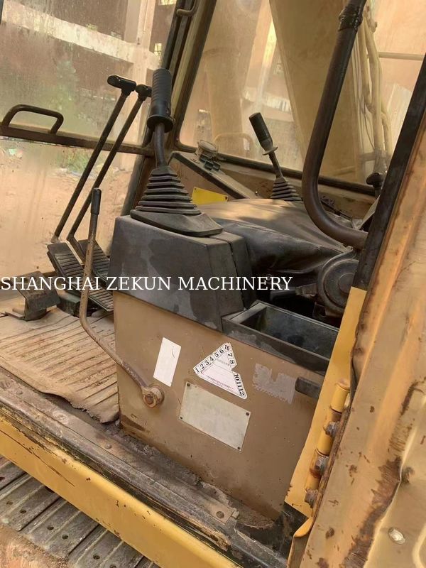 Escavatori usati CAT E70B in Giappone con Mini Escavatori e motore giapponese originale