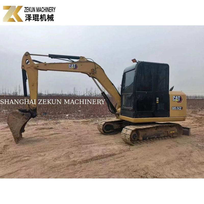CAT 305.5E2 Escavatore a trascinatore di 5,5 tonnellate con pollice idraulico di Caterpillar