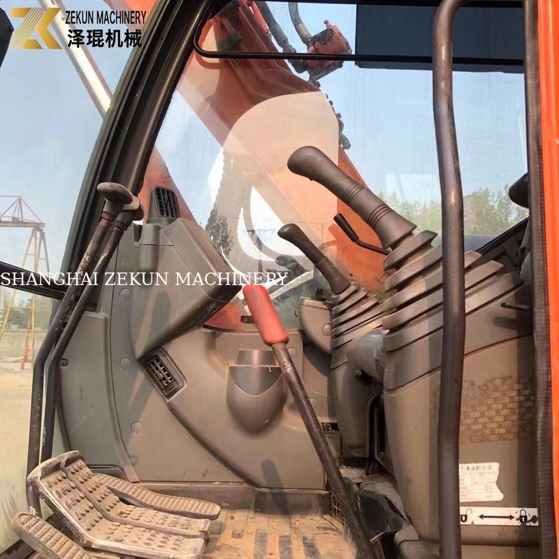 Usato Hitachi ZX75 Mini Escavatore ZX75US ZX75US-3 dal proprietario Valvola idraulica originale
