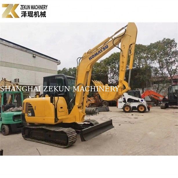 Miniescavatore Komatsu PC56-7 con peso operativo di 5 tonnellate e motore diesel resistente