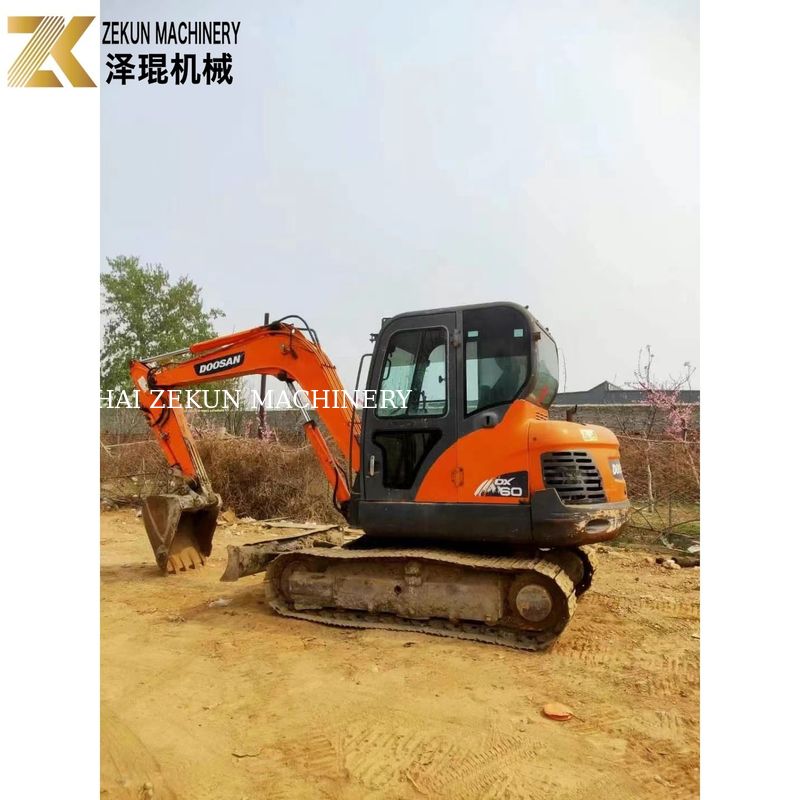 Escavatori di seconda mano Doosan DX60-7 DX60-9 6T Used da Corea