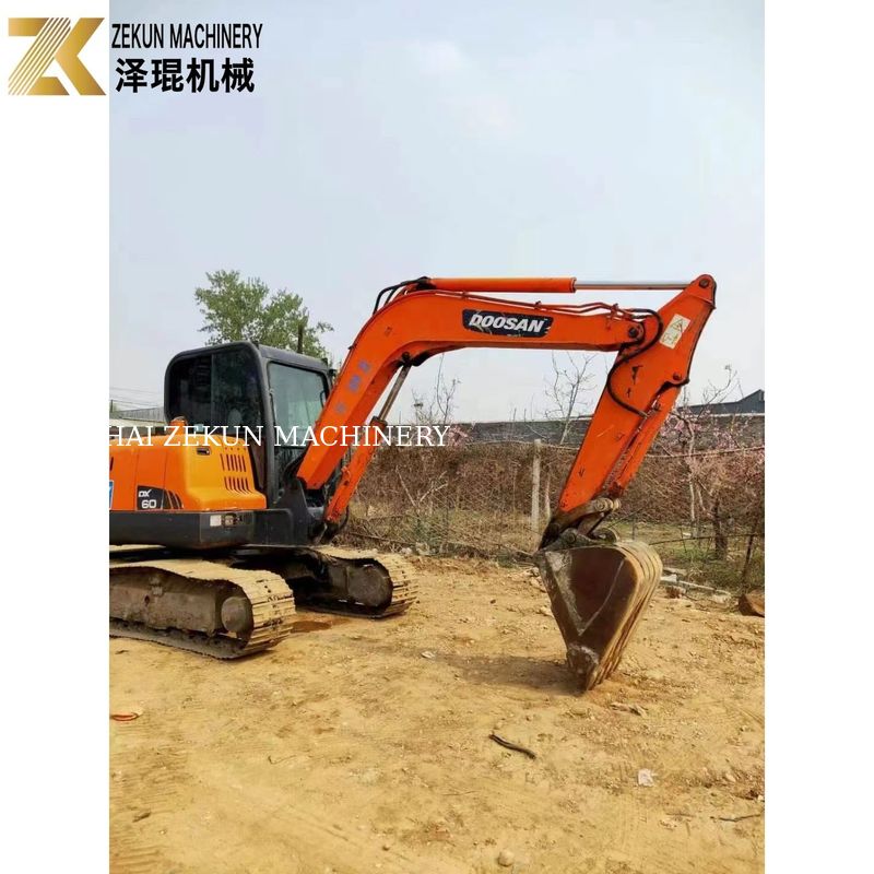Escavatori di seconda mano Doosan DX60-7 DX60-9 6T Used da Corea