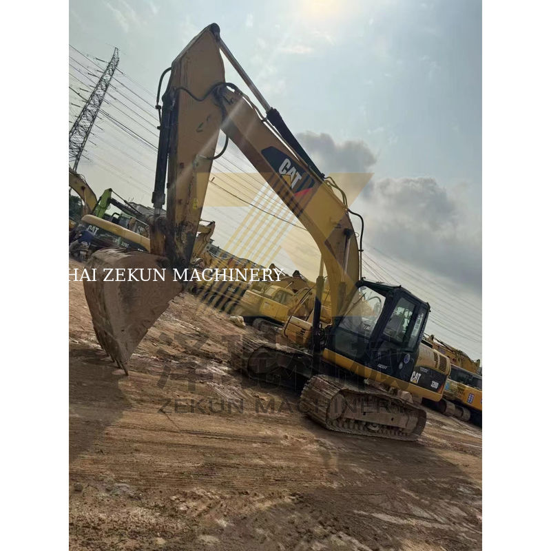 Escavatore Cat 320D usato in Giappone con 20000 KG di peso della macchina in buone condizioni