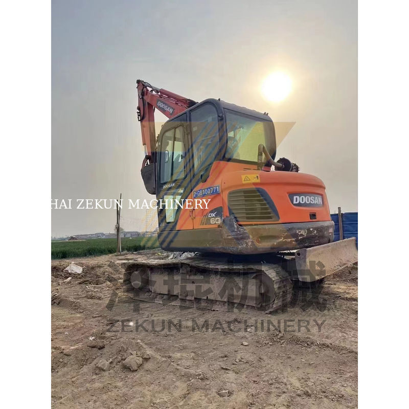2015 Usato Doosan DH60-7 escavatore in buone condizioni buona 5500 KG peso della macchina