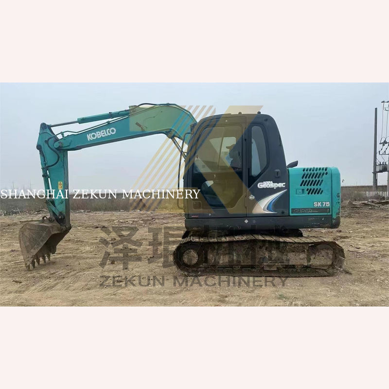 0.4m3 Capacità del secchio 2017 Usato Kobelco 907 E307D Sk75 Sk75-11 Escavatore a Shanghai