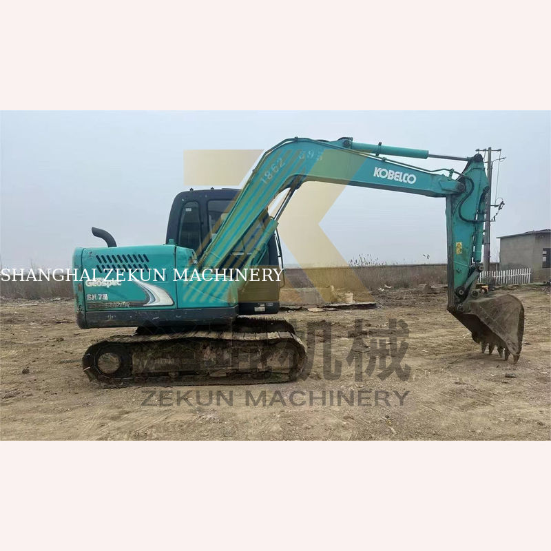 0.4m3 Capacità del secchio 2017 Usato Kobelco 907 E307D Sk75 Sk75-11 Escavatore a Shanghai