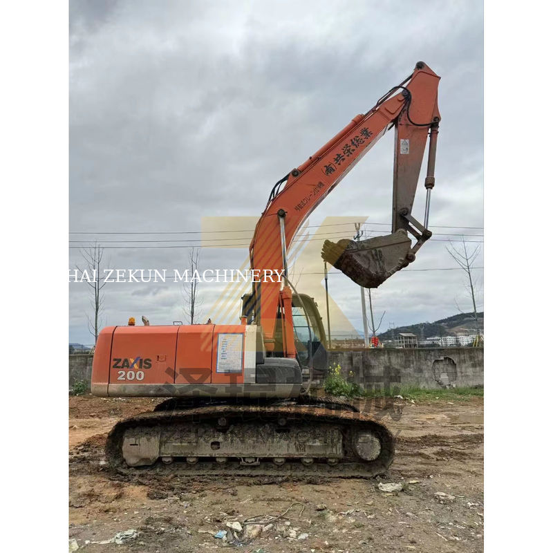 Hitachi ZX200-3 Crawler Excavator con motore ISUZU 6500 ore di lavoro a Shanghai