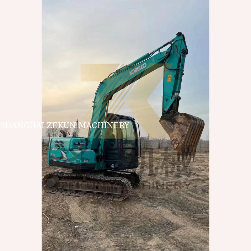 Escavatore usato Kobelco SK75-8 in ottime condizioni in vendita a Shanghai