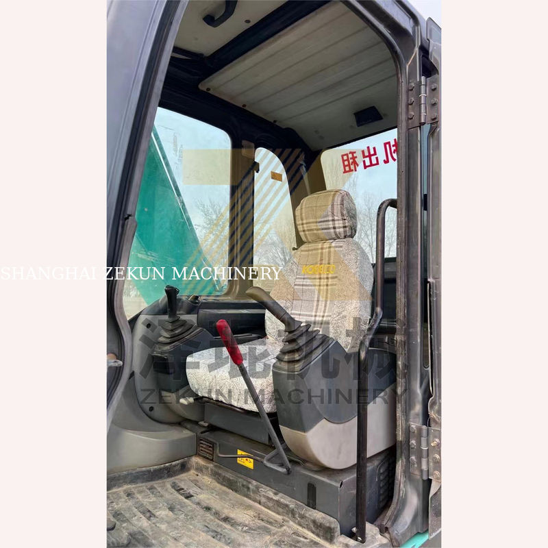 Escavatore usato Kobelco SK75-8 in ottime condizioni in vendita a Shanghai