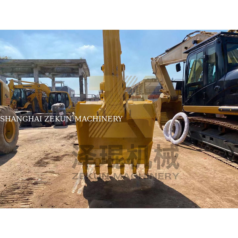 Ottimo affare su Komatsu PC220-22TON escavatore con 1170 ore di lavoro Non perdere