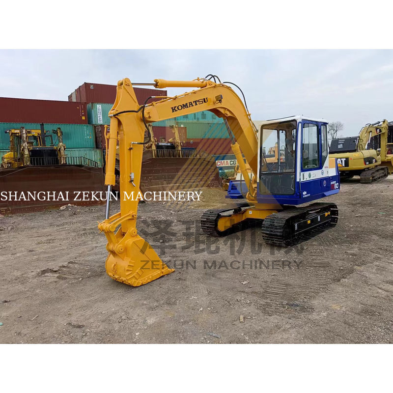 Escavatore Komatsu PC60-5 usato a buon mercato con altri cilindri idraulici e nel 2022