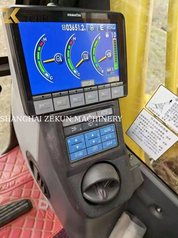 Usato Komatsu PC200-8MO Crawler Excavator 2001-4000 ore Medio