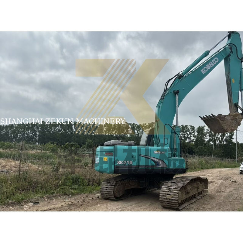 Buone condizioni usata Kobelco SK210-8 escavatore macchina 21 TON a Shanghai con 2020 HINO anno e motore