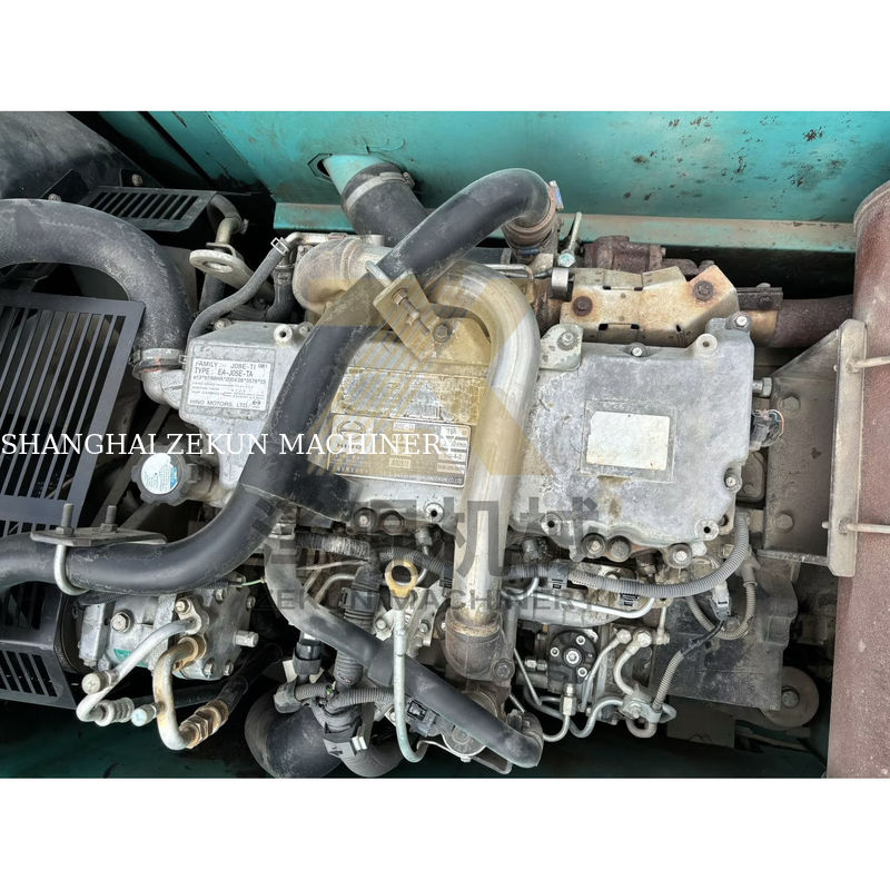 Buone condizioni usata Kobelco SK210-8 escavatore macchina 21 TON a Shanghai con 2020 HINO anno e motore