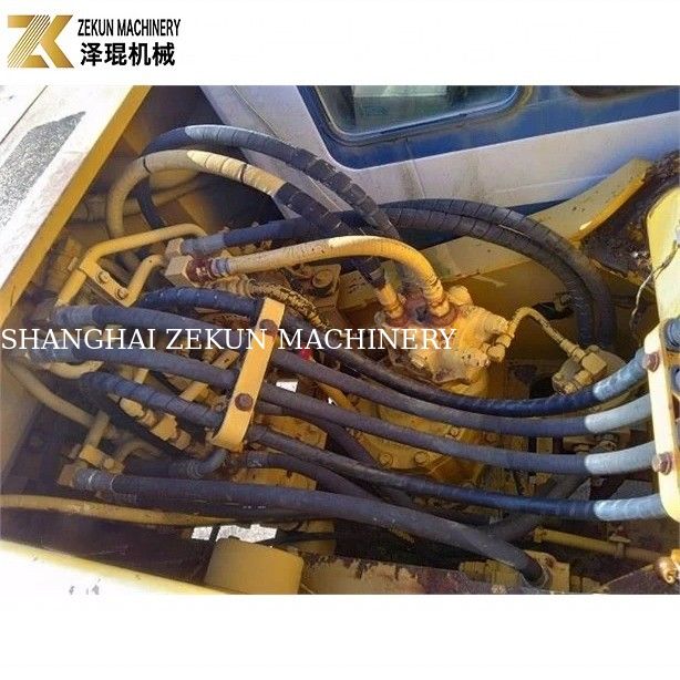 Piccolo escavatore idraulico con 12800 kg di peso Komatsu PC 120-5 in buone condizioni