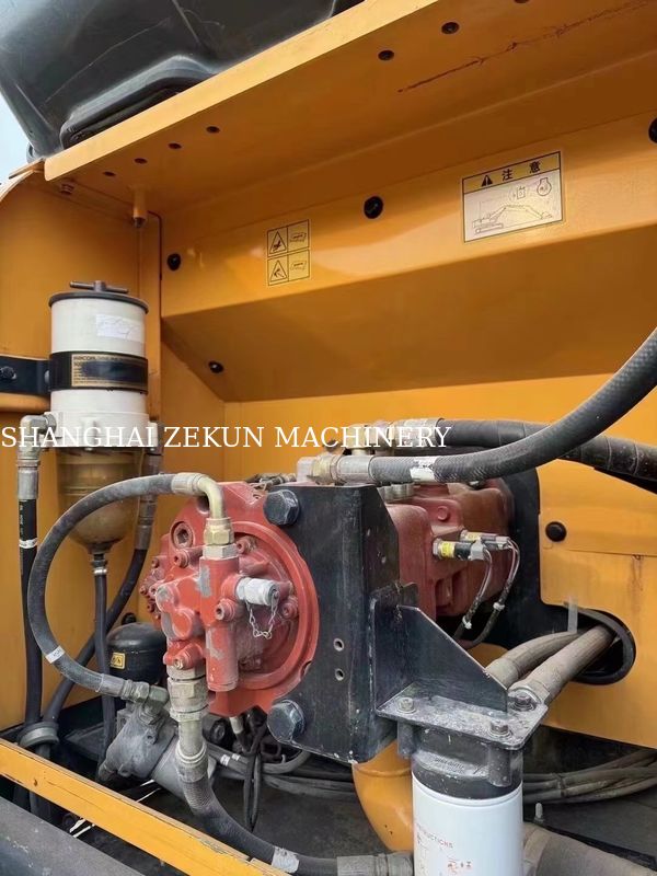 2018 R215VS escavatore 3 800 ore di lavoro Perfetto per lavori pesanti