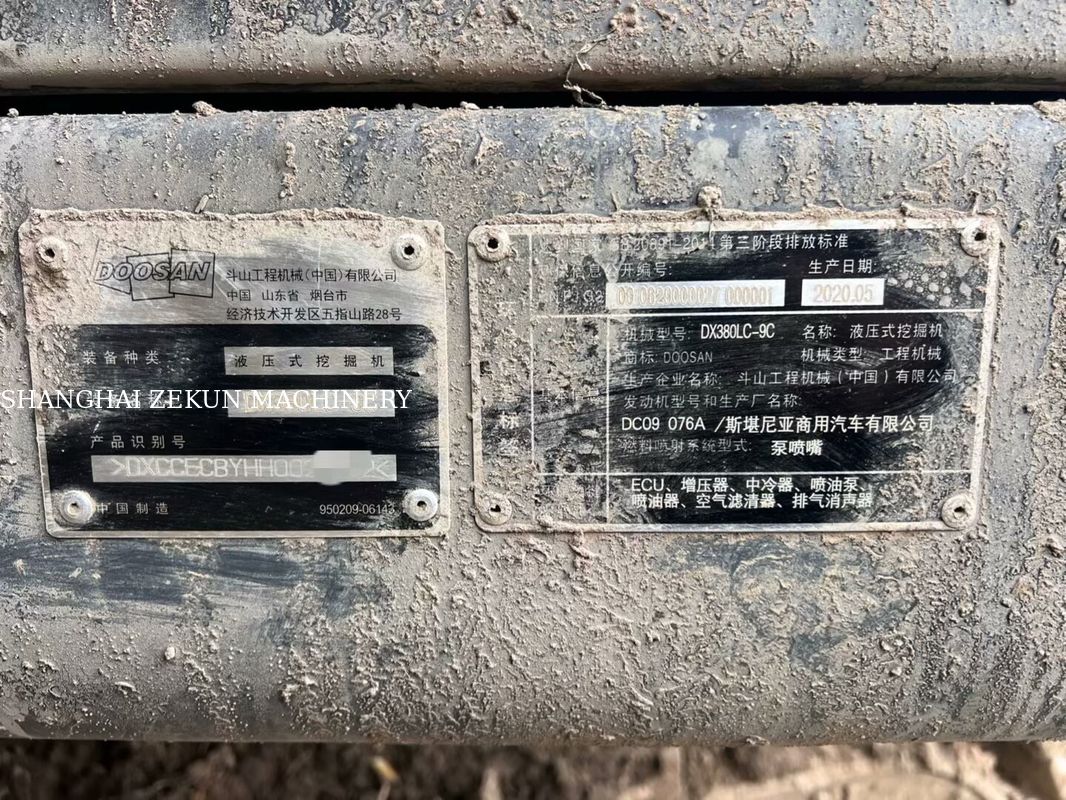 Escavatore Doosan DX380 usato del 2020 con 4 816 ore di lavoro in buone condizioni