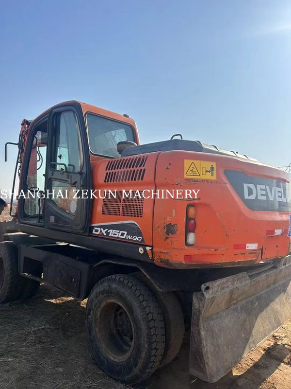 Doosan DX150W-9C Escavatore 15 tonnellate Tipo ruota in vendita
