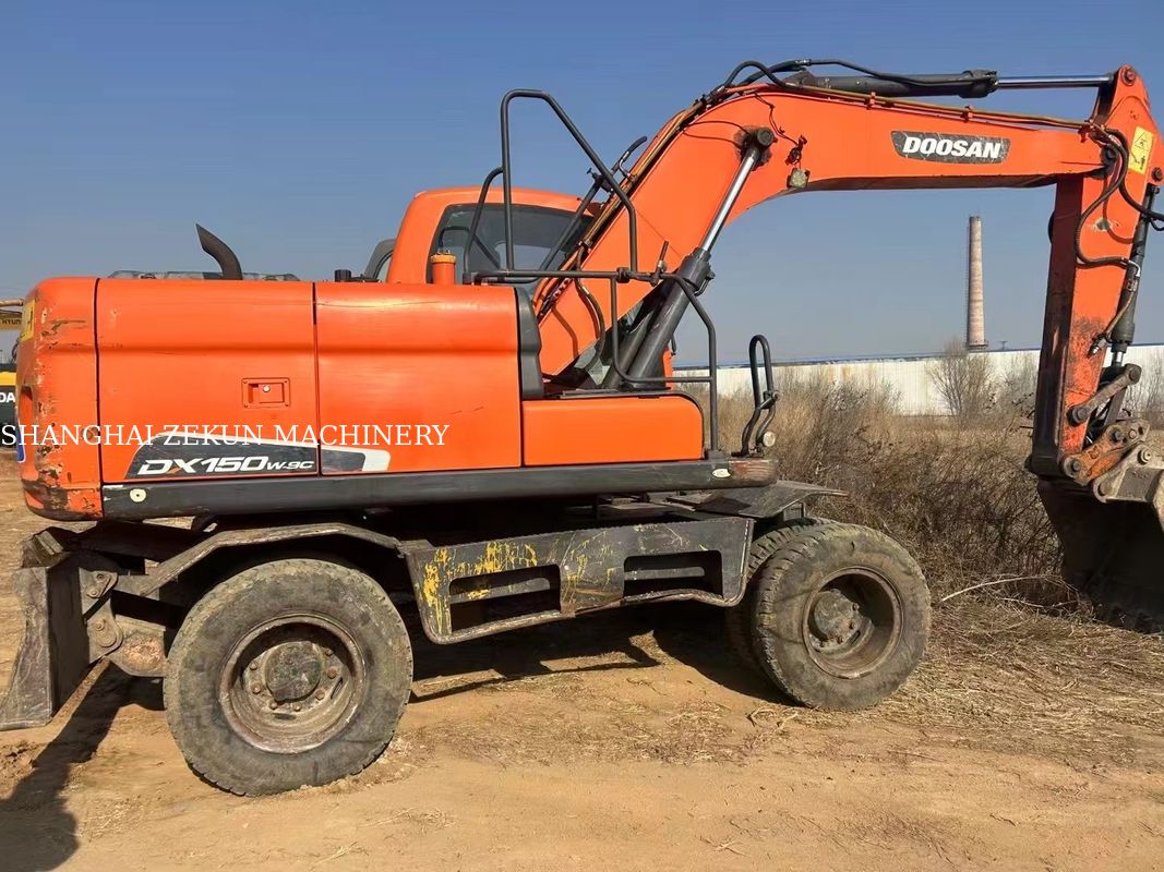 Doosan DX150W-9C Escavatore 15 tonnellate Tipo ruota in vendita