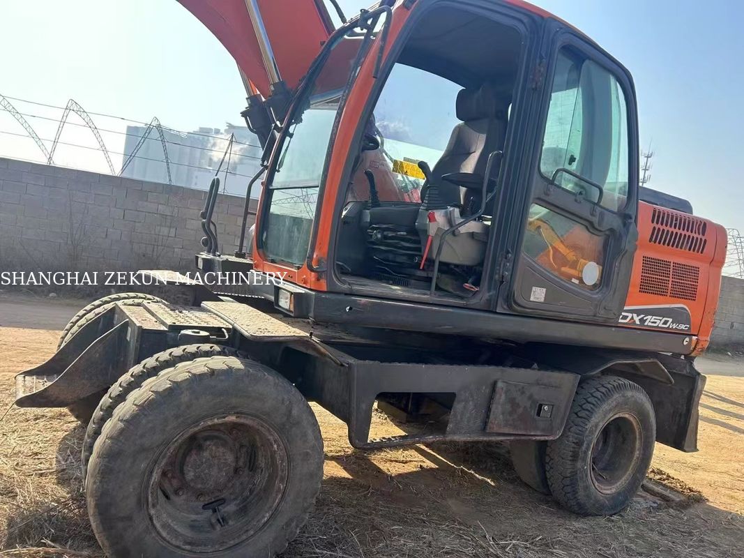 Doosan DX150W-9C Escavatore 15 tonnellate Tipo ruota in vendita