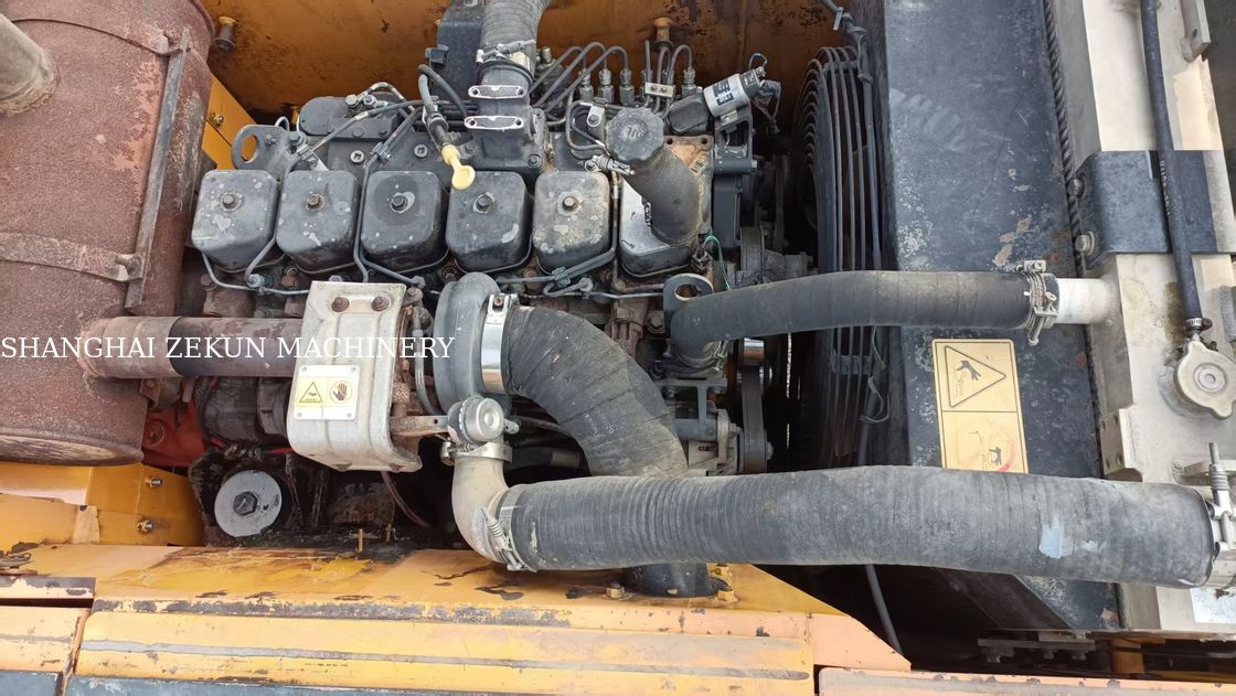 Escavatore gommato Hyundai R210W-9, capacità serbatoio carburante 330 L e valvola idraulica