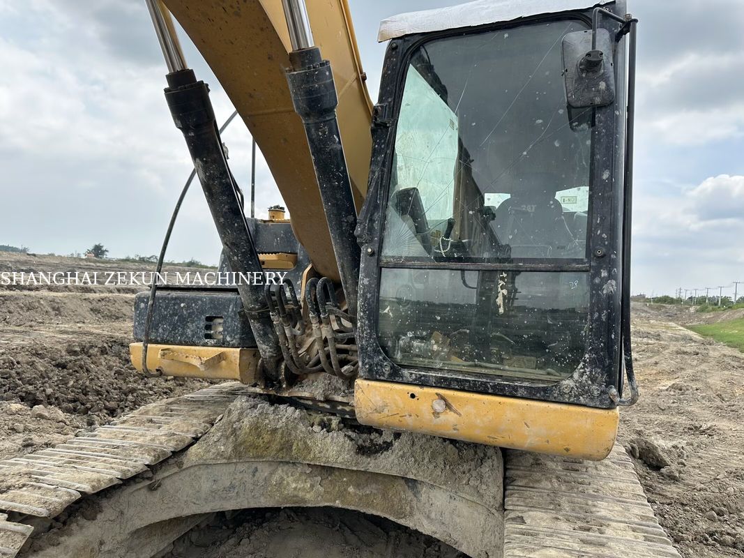 2014 CAT 320D2 Escavatore 10 812 ore e prestazioni Flusso idraulico 2 × 214 L/min Velocità di viaggio 3,5 / 5,5 Km/h