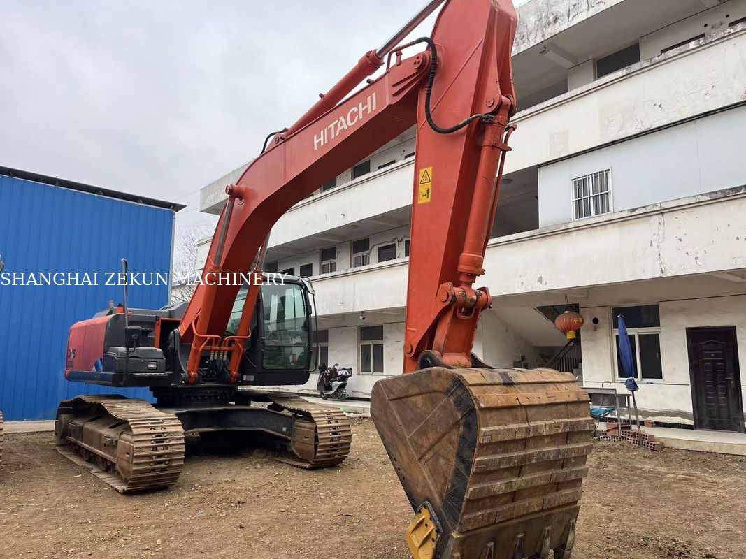 Escavatore Hitachi ZX330-5A del 2022 con 2968 ore, pressione idraulica 34.3 MPa, lunghezza braccio 6.5 M