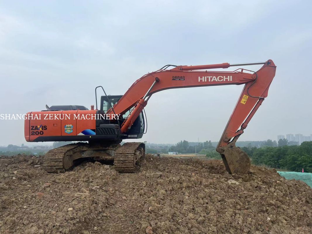 Escavatore Hitachi ZX220-5A del 2020, 6541 ore, altezza massima di scavo 630 mm, profondità massima di scavo 670 mm, per lavori pesanti
