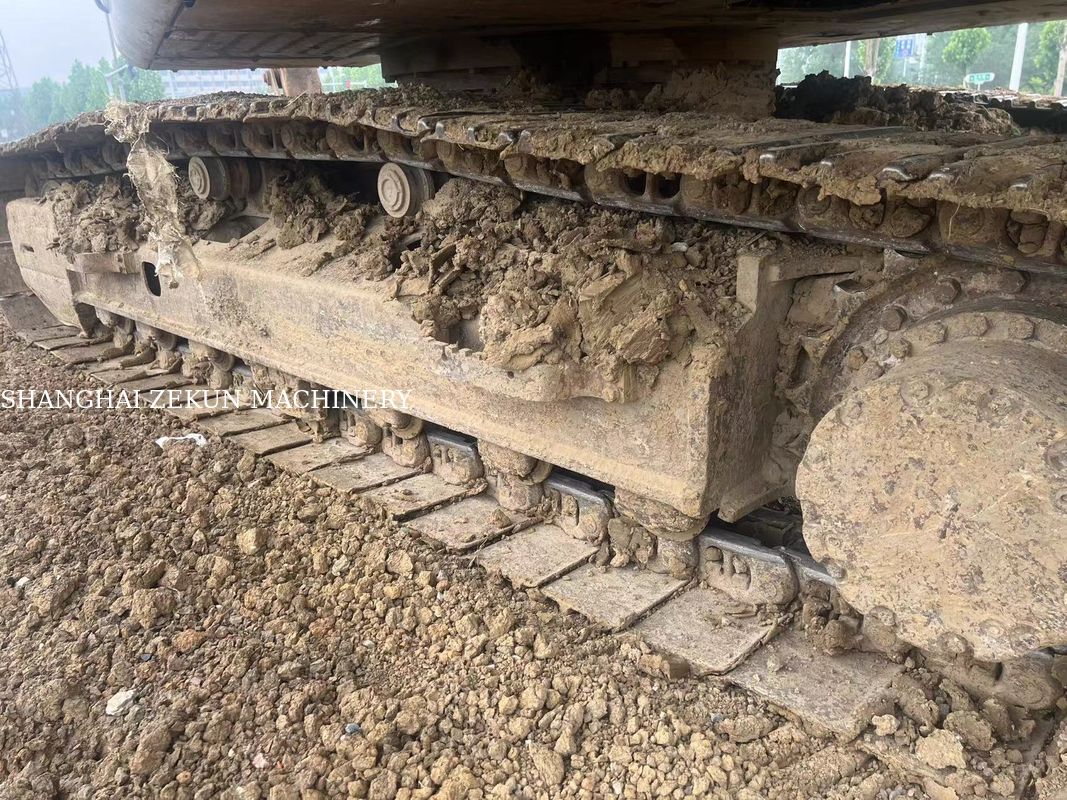 2022 Hitachi ZX200-5A Escavatore con altezza massima di scavo di 9 e velocità di oscillazione di 13,3 giri al minuto 5500 ore