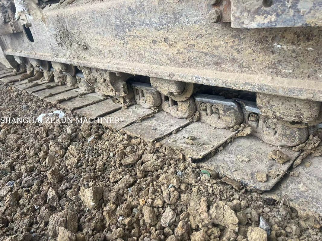 2022 Hitachi ZX200-5A Escavatore con altezza massima di scavo di 9 e velocità di oscillazione di 13,3 giri al minuto 5500 ore