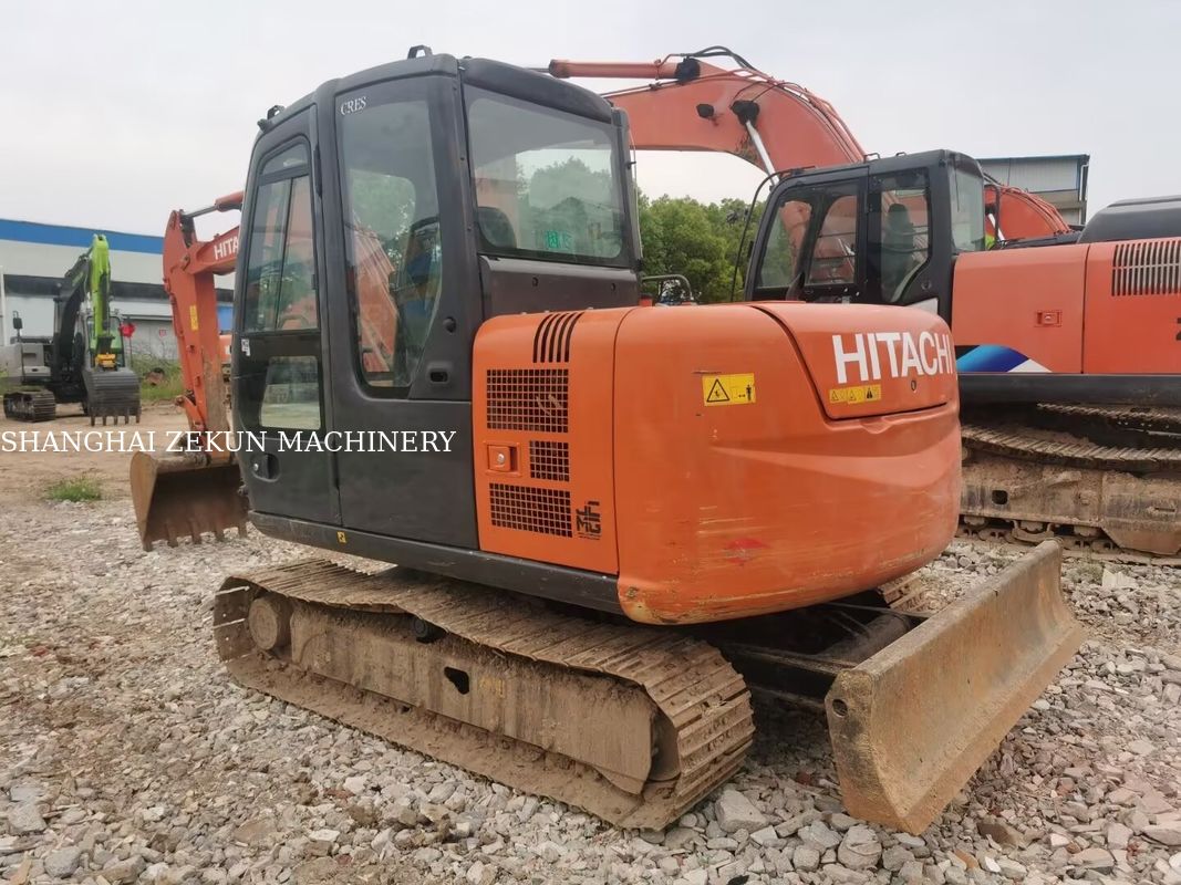 Escavatore Hitachi ZX60C-6A del 2023, 2785 ore di funzionamento, peso operativo 5, conforme allo standard sulle emissioni Tier 3 / Stage III
