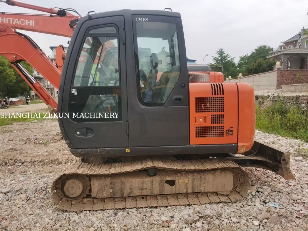 Escavatore Hitachi ZX60C-6A del 2023, 2785 ore di funzionamento, peso operativo 5, conforme allo standard sulle emissioni Tier 3 / Stage III