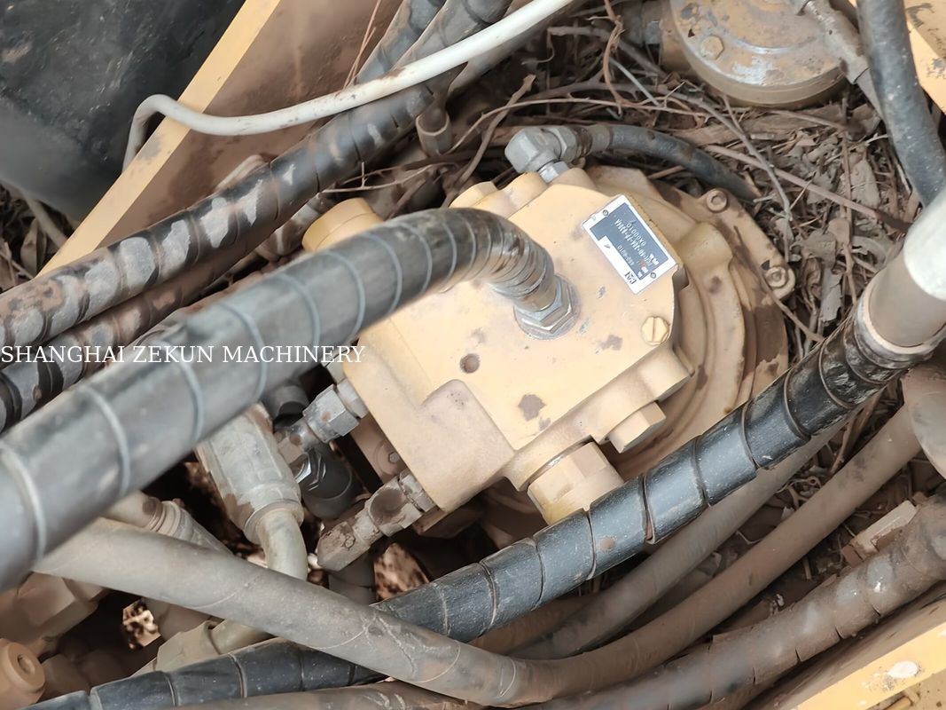 Escavatore CAT 307E2 del 2019 con sbraccio massimo a livello del suolo di 400 mm e capacità del serbatoio carburante di 135 L