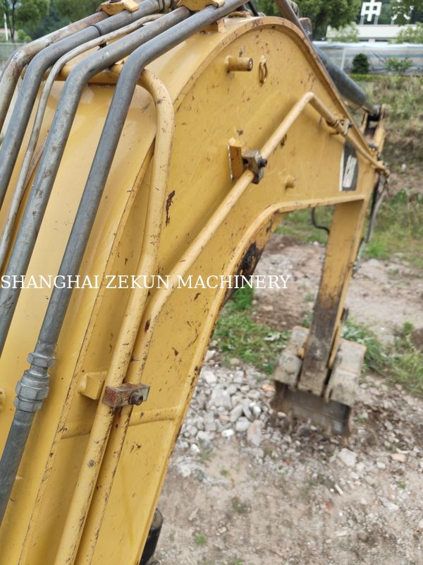 Escavatore CAT 307E2 del 2019 con sbraccio massimo a livello del suolo di 400 mm e capacità del serbatoio carburante di 135 L