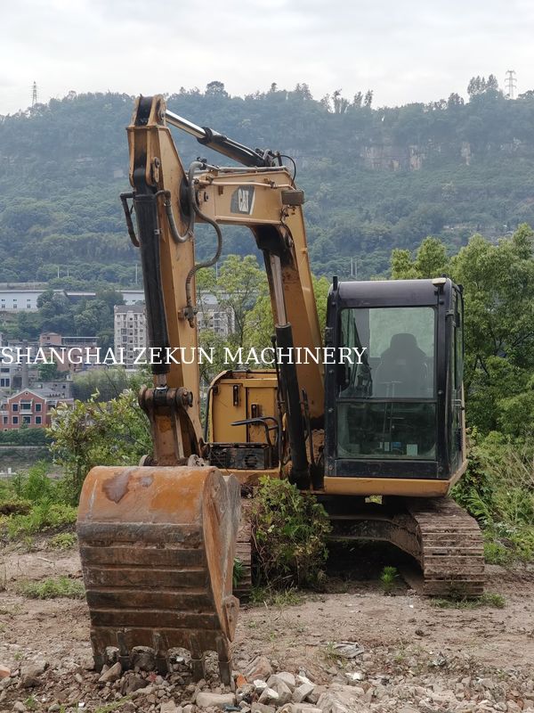 Escavatore CAT 307E2 del 2019 con sbraccio massimo a livello del suolo di 400 mm e capacità del serbatoio carburante di 135 L