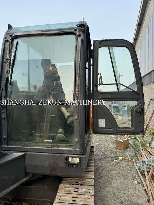 Escavatore Doosan DX60 Standard Emissioni Tier 3 Massima estensione a livello del suolo 100 mm e prestazioni