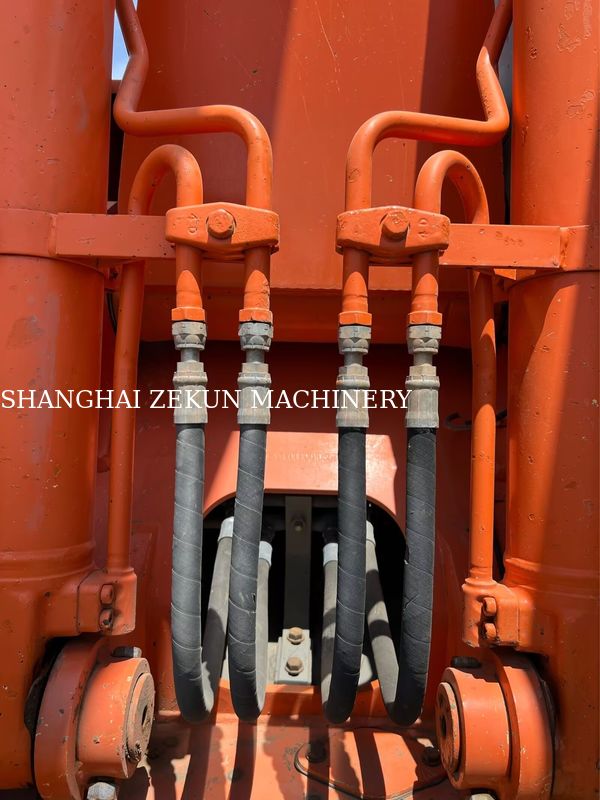 Hitachi ZX120-6 Escavatore 14165 ore per le esigenze aziendali Capacità del serbatoio del carburante 240 L Pressione idraulica 34,3 MPa