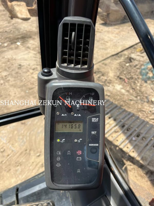Hitachi ZX120-6 Escavatore 14165 ore per le esigenze aziendali Capacità del serbatoio del carburante 240 L Pressione idraulica 34,3 MPa