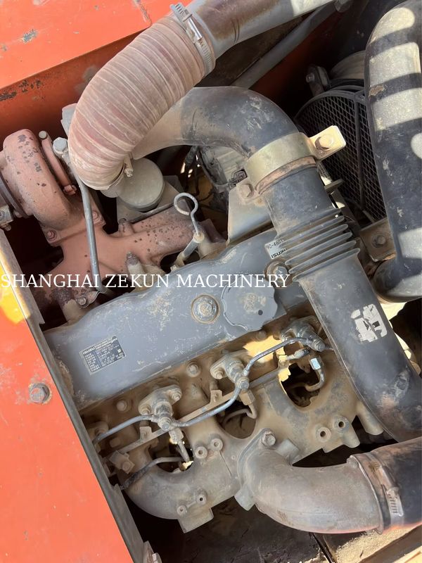 Hitachi ZX120-6 Escavatore 14165 ore per le esigenze aziendali Capacità del serbatoio del carburante 240 L Pressione idraulica 34,3 MPa