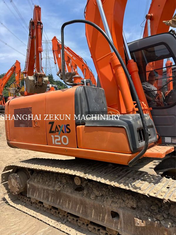 Hitachi ZX120-6 Escavatore 14165 ore per le esigenze aziendali Capacità del serbatoio del carburante 240 L Pressione idraulica 34,3 MPa