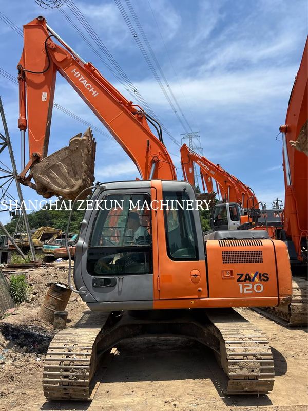 Hitachi ZX120-6 Escavatore 14165 ore per le esigenze aziendali Capacità del serbatoio del carburante 240 L Pressione idraulica 34,3 MPa