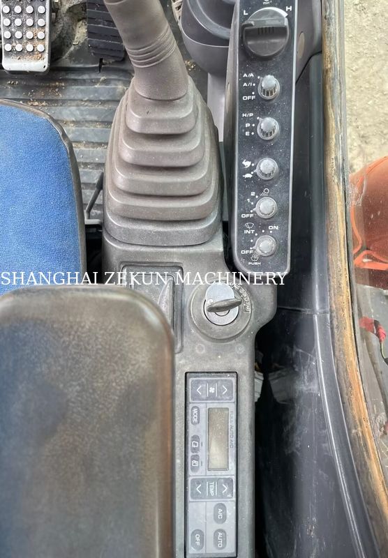 Hitachi ZX200-3G Escavatore 10658 ore Lunghezza del braccio 2,94 m Altezza massima di scavo 620 mm