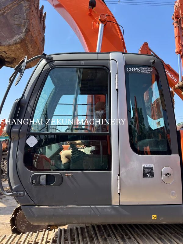 Hitachi ZX200-3G Escavatore 12081 ore Velocità di marcia 3,5 / 5,5 Km/h Caratteristiche della cabina Display multifunzione