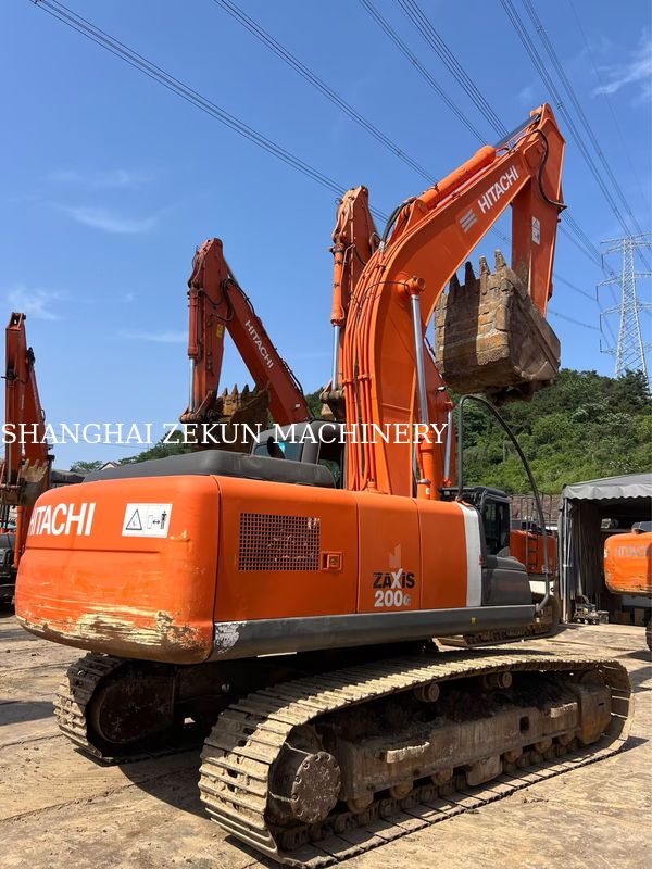Hitachi ZX200-3G Escavatore 12081 ore Velocità di marcia 3,5 / 5,5 Km/h Caratteristiche della cabina Display multifunzione