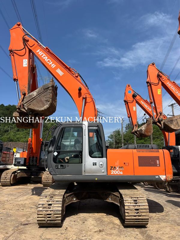 Hitachi ZX200-3G Escavatore 12081 ore Velocità di marcia 3,5 / 5,5 Km/h Caratteristiche della cabina Display multifunzione
