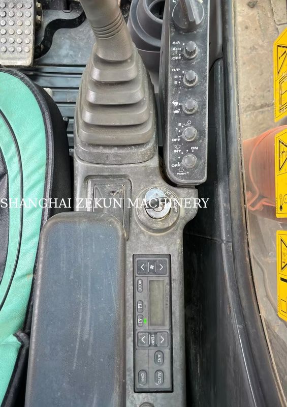 11051 ore Escavatore Hitachi ZX200-3G con capacità benna 0,8 – 1,0 M3